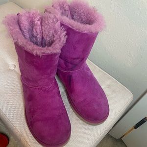 Ugg Bailey Bow II Boots Size 6